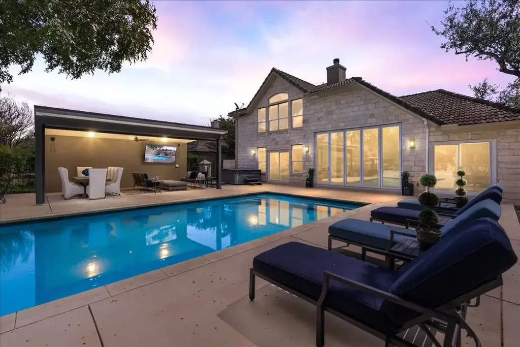 49 Hedgebrook Way, The Hills