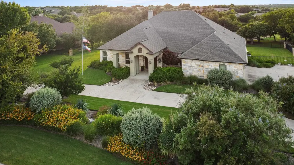109 Willow Run, Georgetown