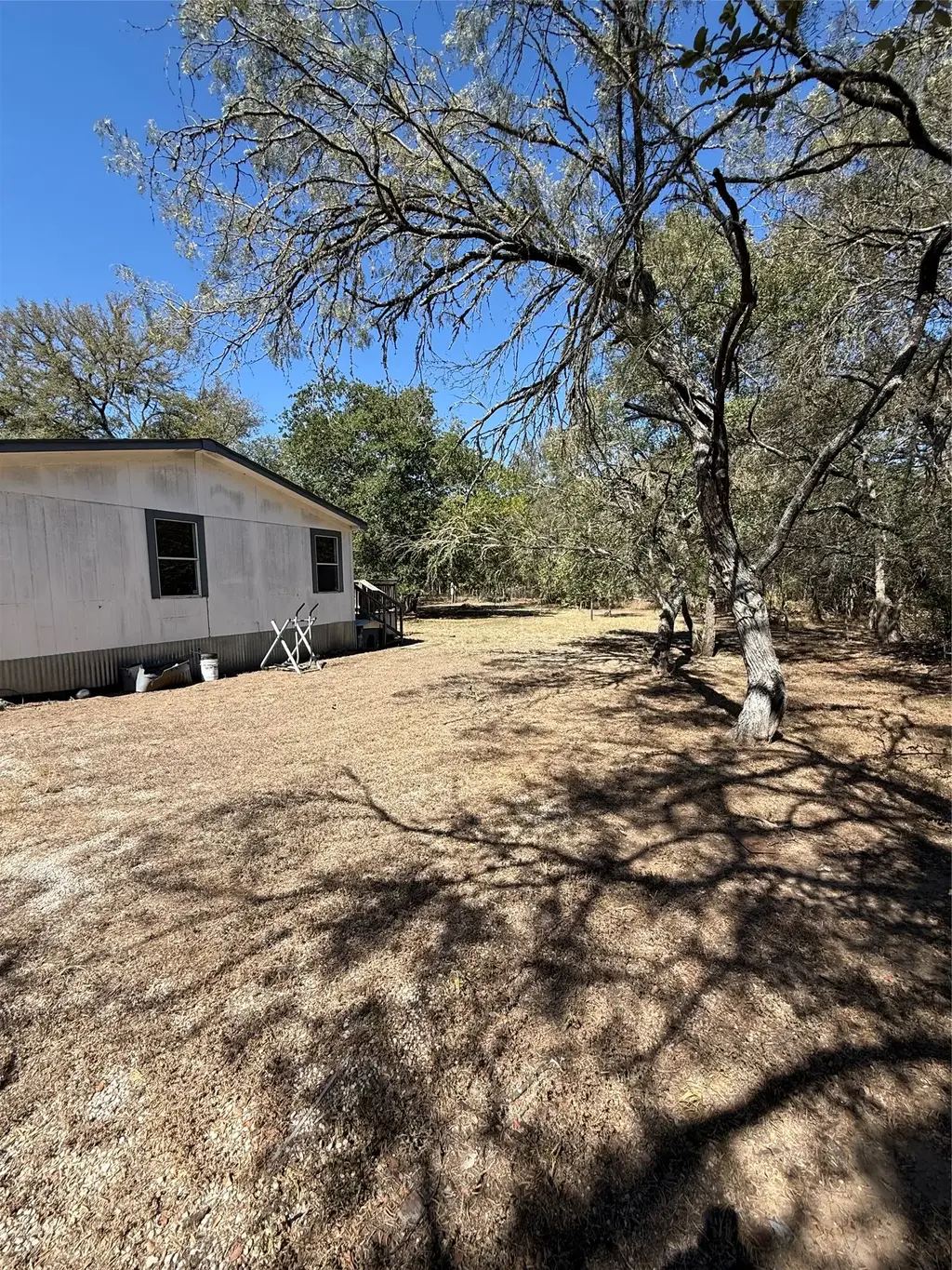 236 Live Oak Dr E, Cedar Creek