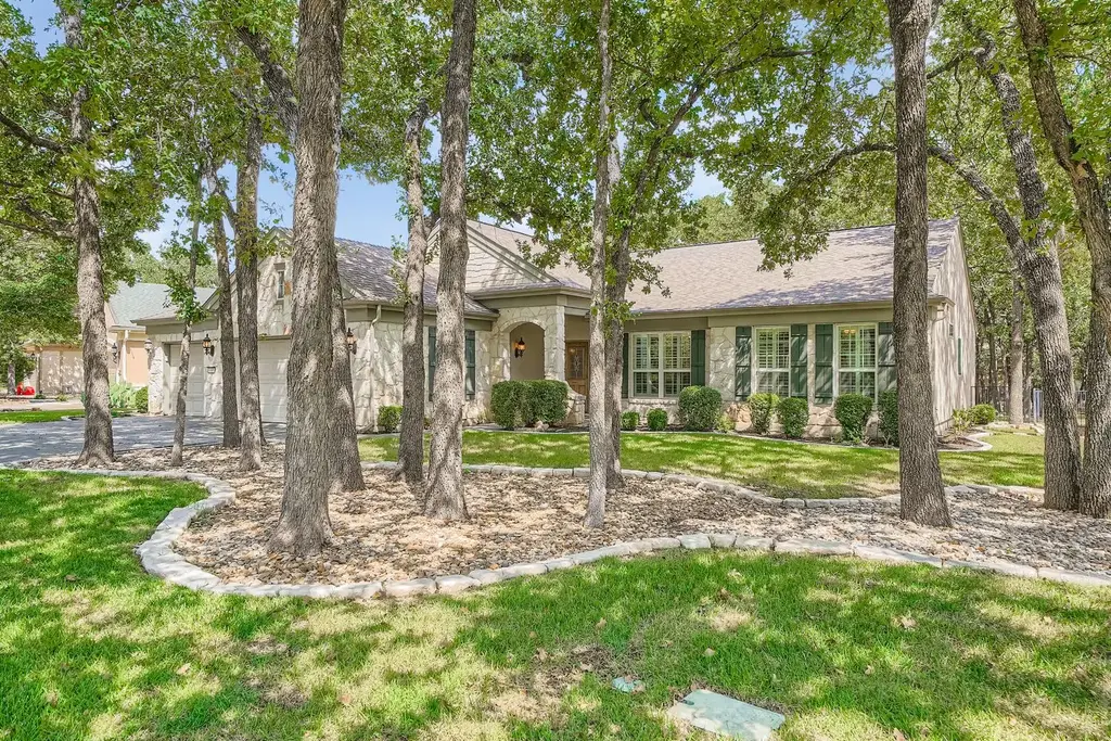 207 River Rock Dr, Georgetown