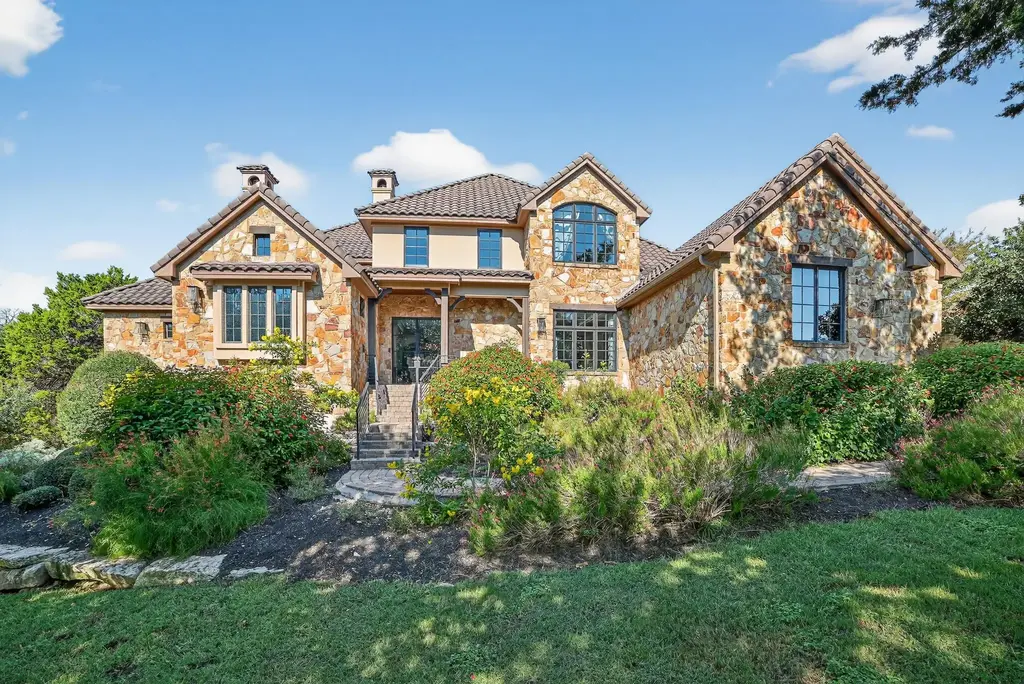 8700 Calera Dr, Austin