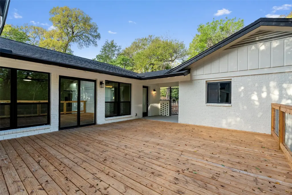 12333 Blue Water Dr, Austin