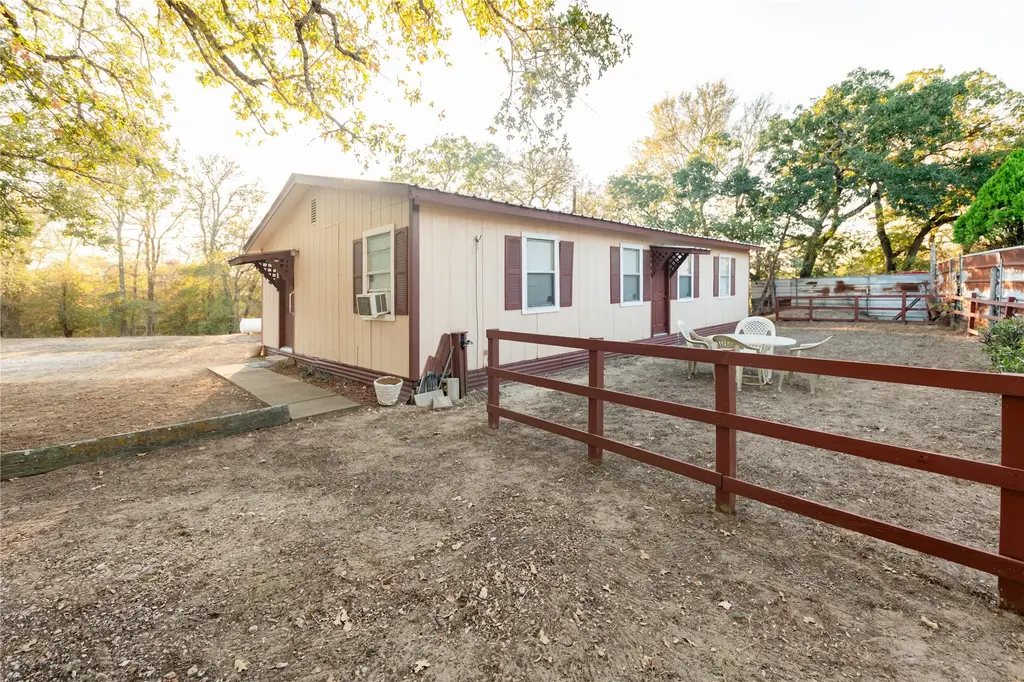 164 Josie Ln, Bastrop