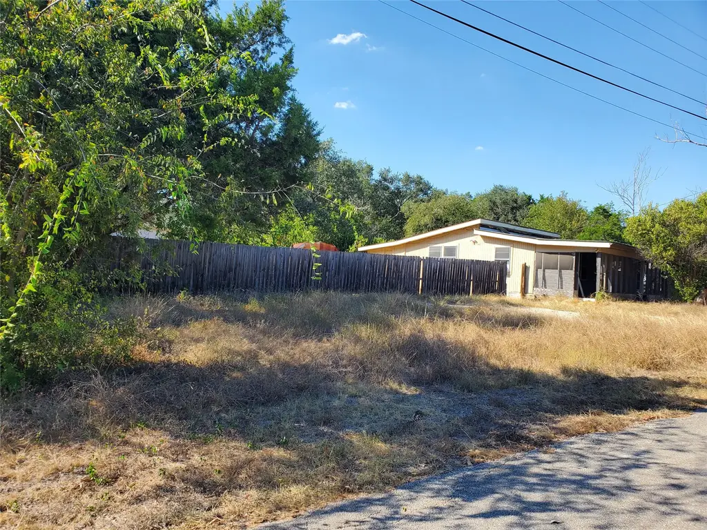 10900 2nd St, Jonestown