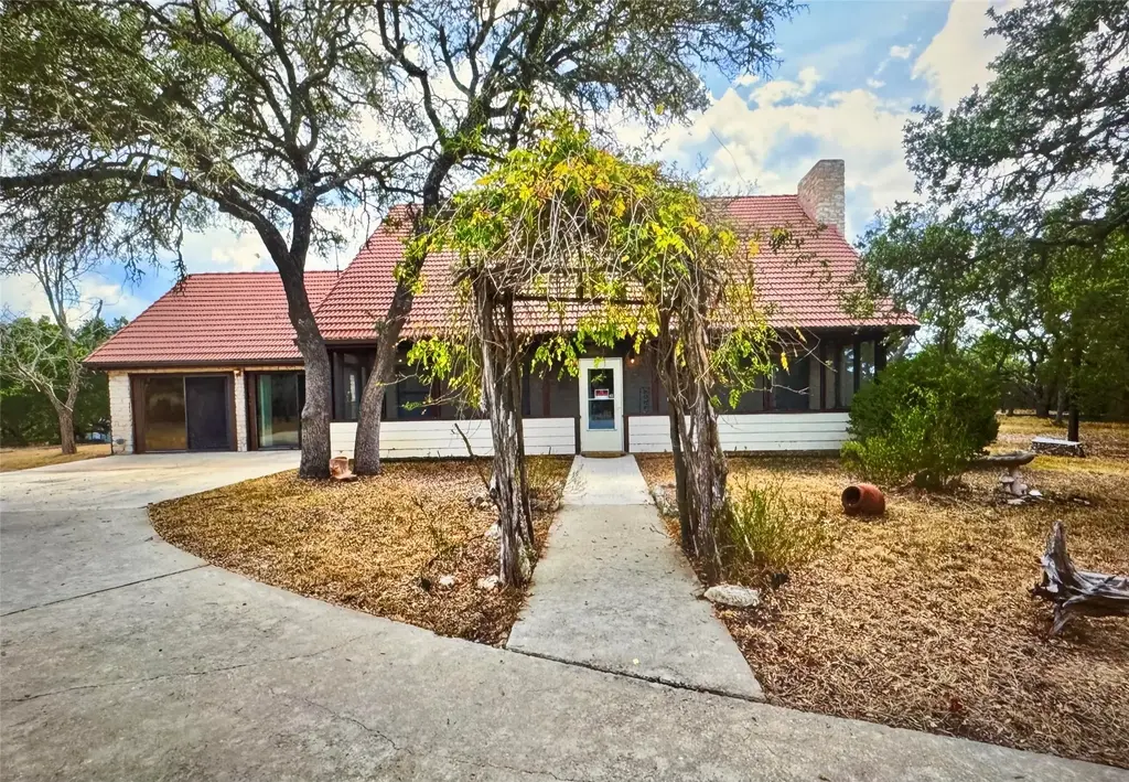 111 Circle Dr, Wimberley