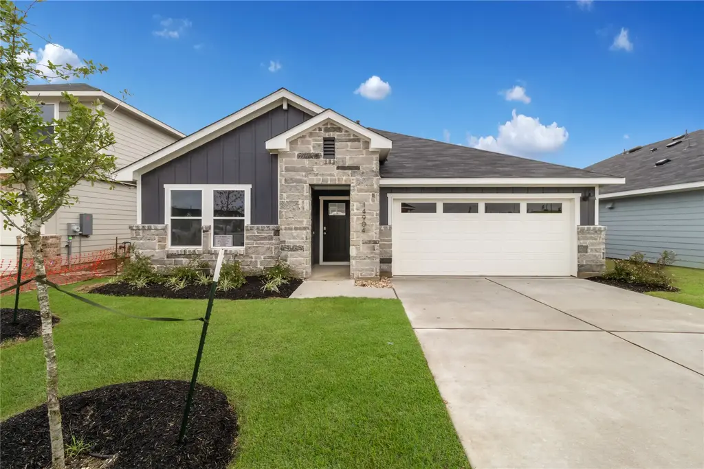 18107 Purple Top Ln, Manor