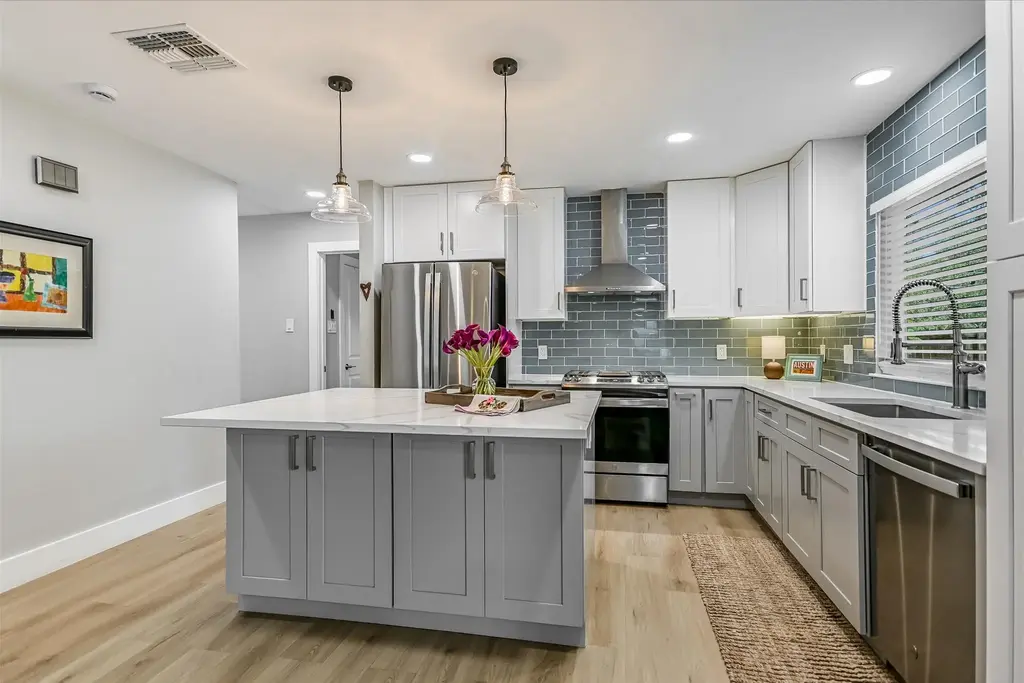 5001 Dull Knife Dr, Austin