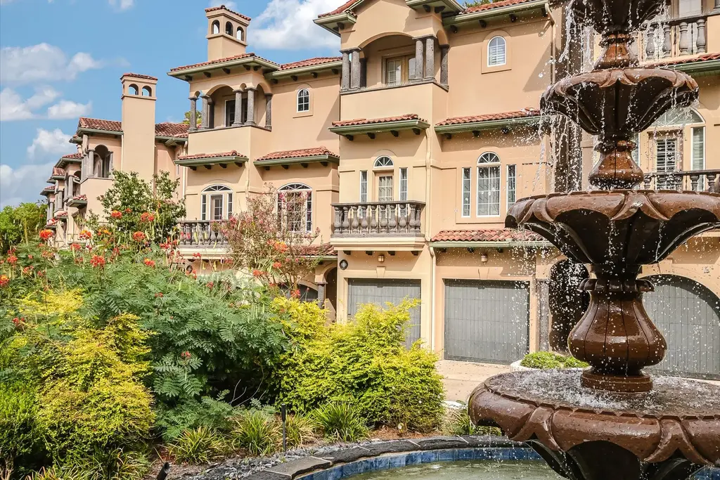 1529 Barton Springs Rd 7, Austin