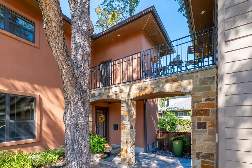 5606 Clay Ave B2, Austin