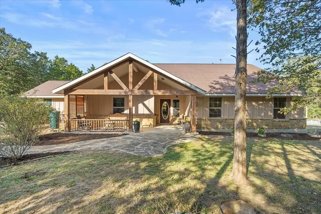 133 Blue Jack Oak Ln, Bastrop