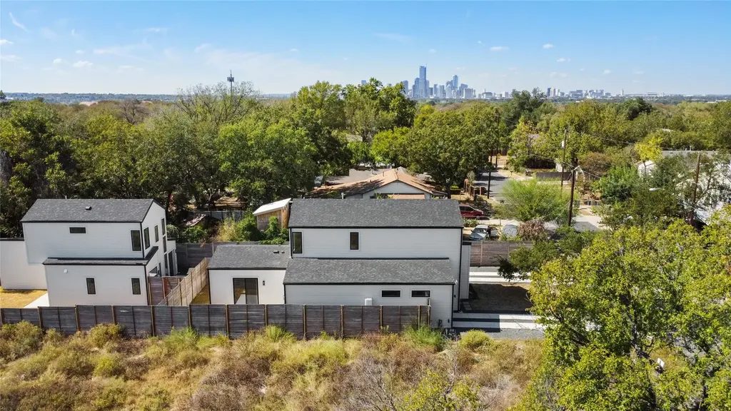 6117 Richardson Ln, Austin