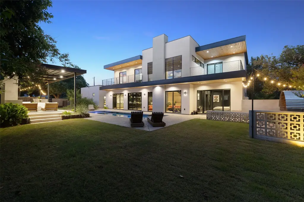 204 Westbrook Dr, Austin