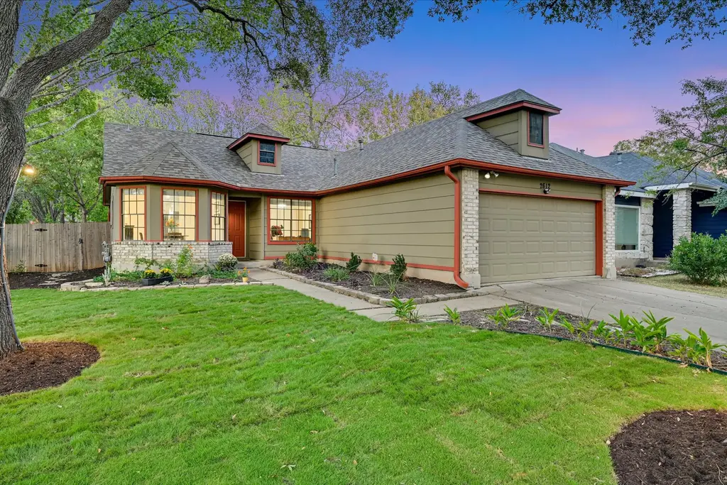 2612 Piping Rock Trl, Austin