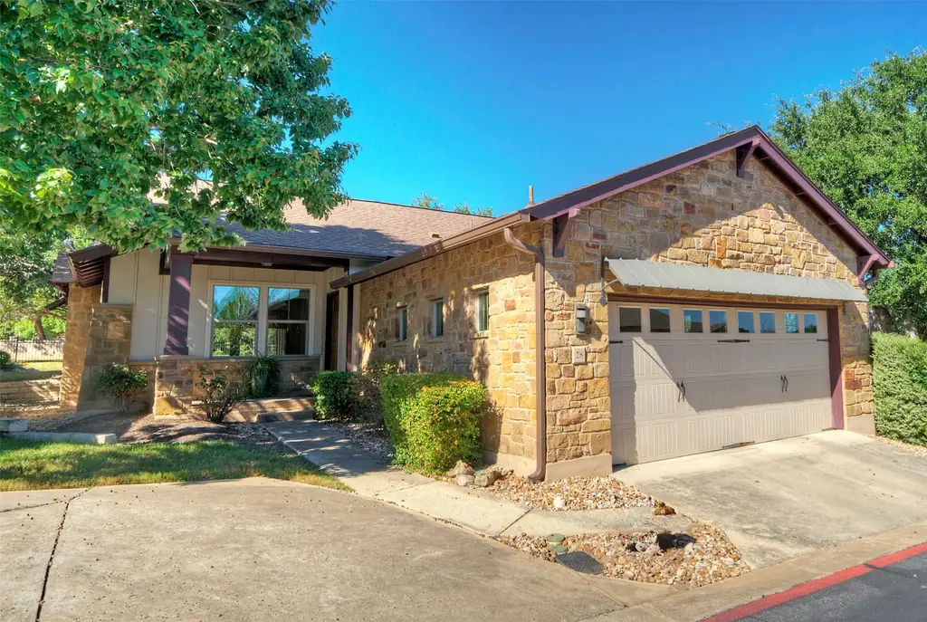 14501 Falconhead Blvd 28, Austin