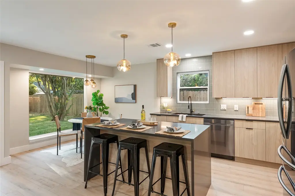 2305 Laramie Trl, Austin