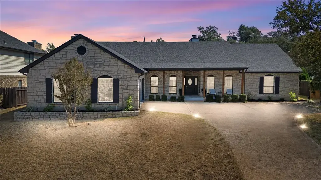 10301 Pickfair Dr, Austin