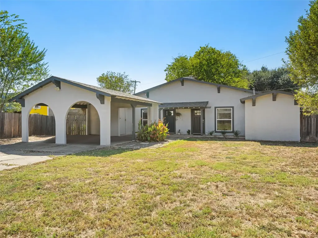 1307 E Saint Johns Ave B, Austin