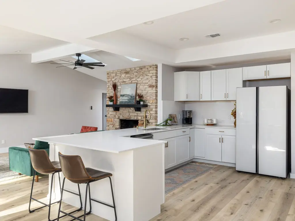 2401 Apple Valley Cir, Austin