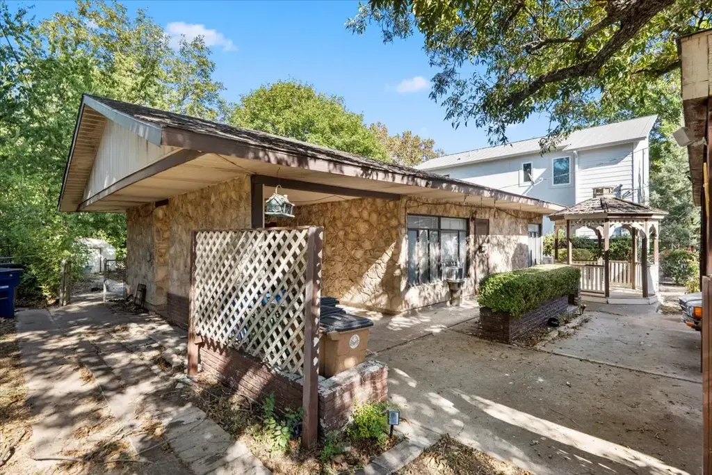 2018 Ford St, Austin