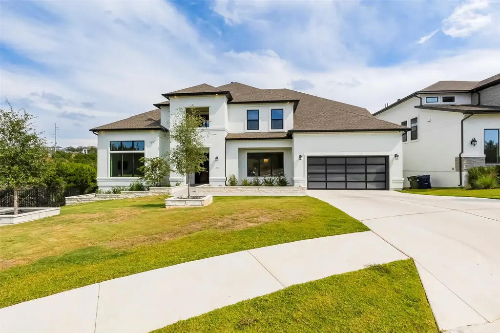 1420 Lucera Bnd, Leander
