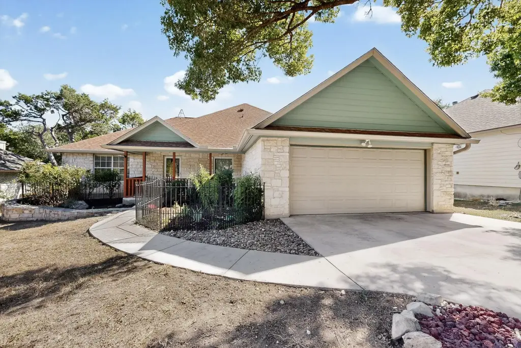 6 Saddle Rock Rdg, Wimberley