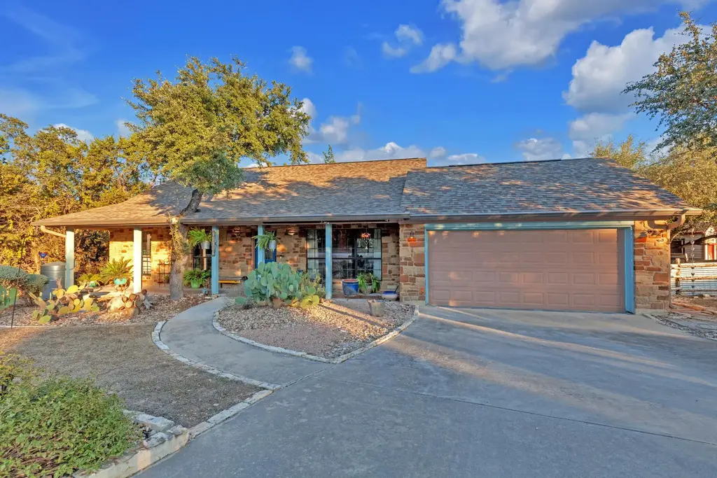10107 George Hill Dr, Dripping Springs