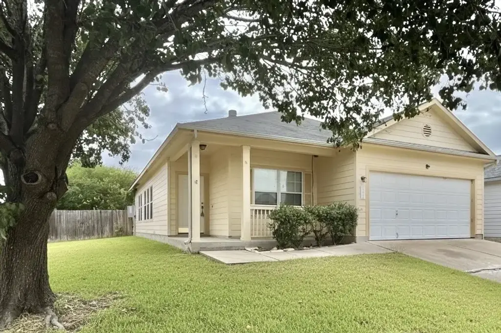 11825 Navasota St, Manor