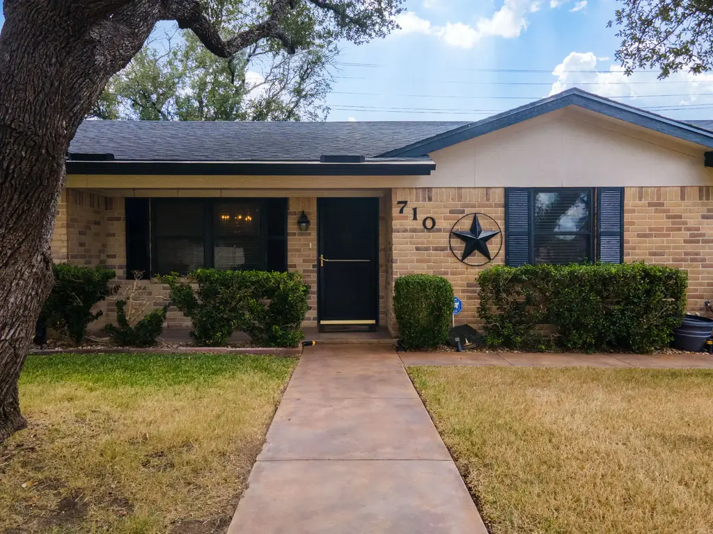 710 Ash St, Copperas Cove