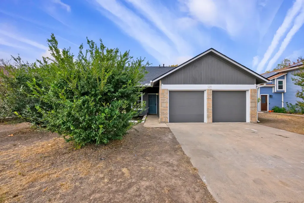 1211 York Castle Dr, Pflugerville