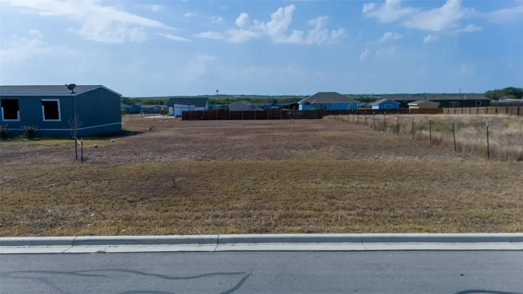 905 Rustler Pass, Kyle