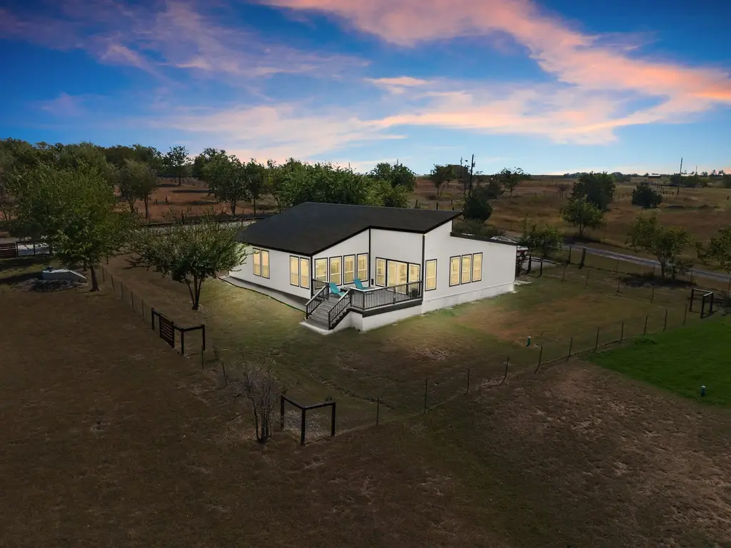 140 Hazel Hill Trl, Taylor
