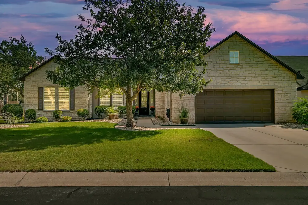 126 Enchanted Dr, Georgetown