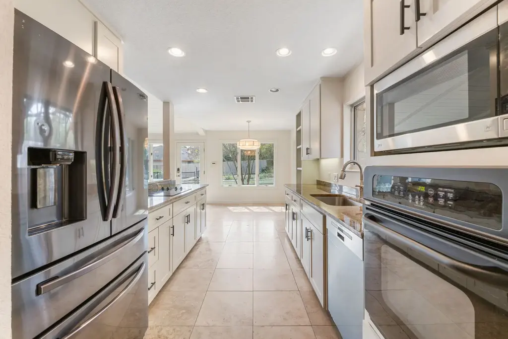 9902 Winding Oak Cir, Austin