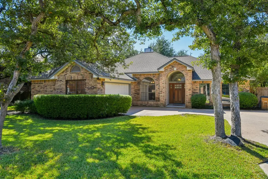 9103 Tweed Berwick Dr, Austin