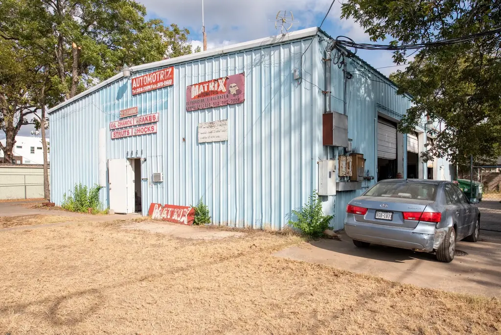 3228 E 5th St, Austin