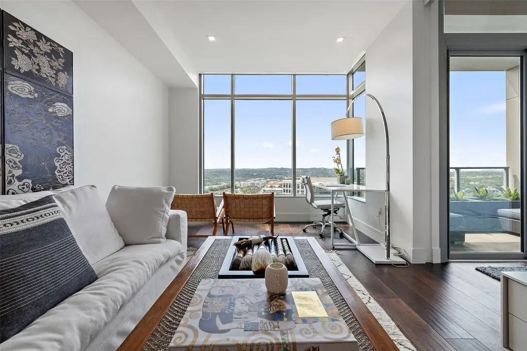501 West Ave 2202, Austin