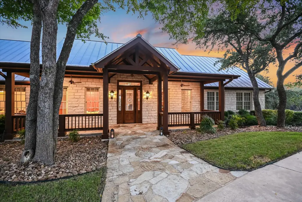 1050 River Mountain Rd A, Wimberley