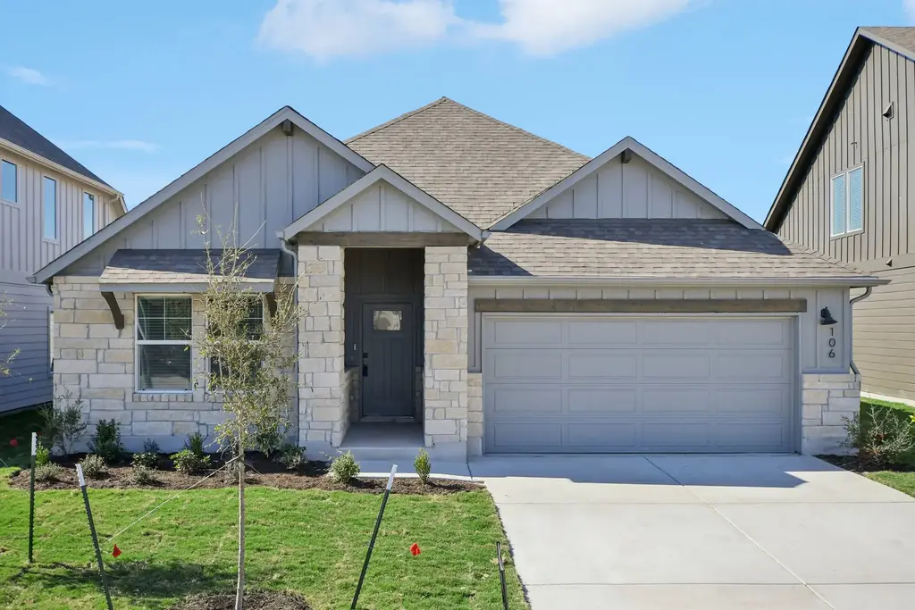 106 Holmby Dr, Hutto