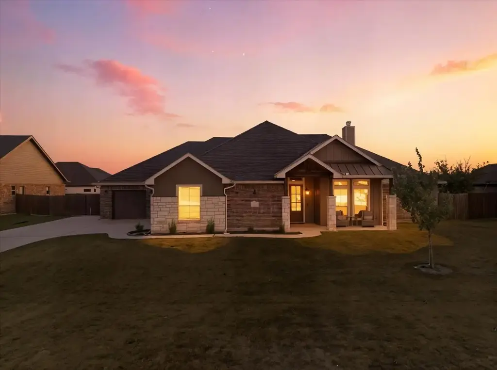 3810 Green Tree Loop, Temple