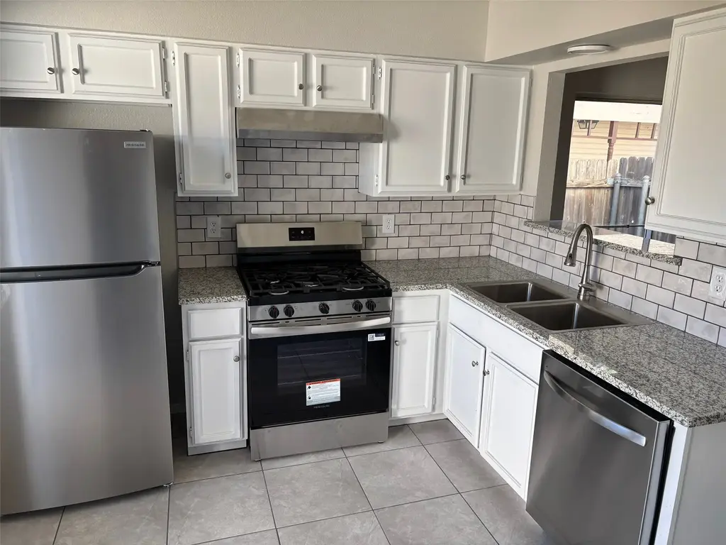 8203 West Gate Blvd A And B, Austin