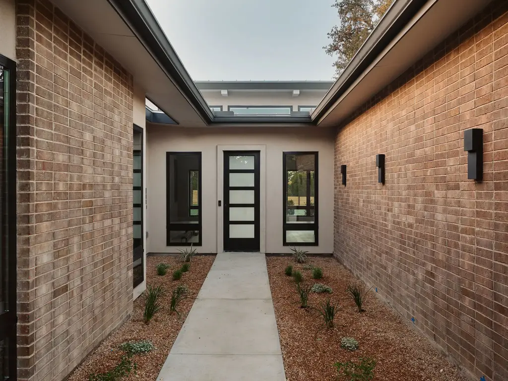 4527 Pack Saddle Pass, Austin