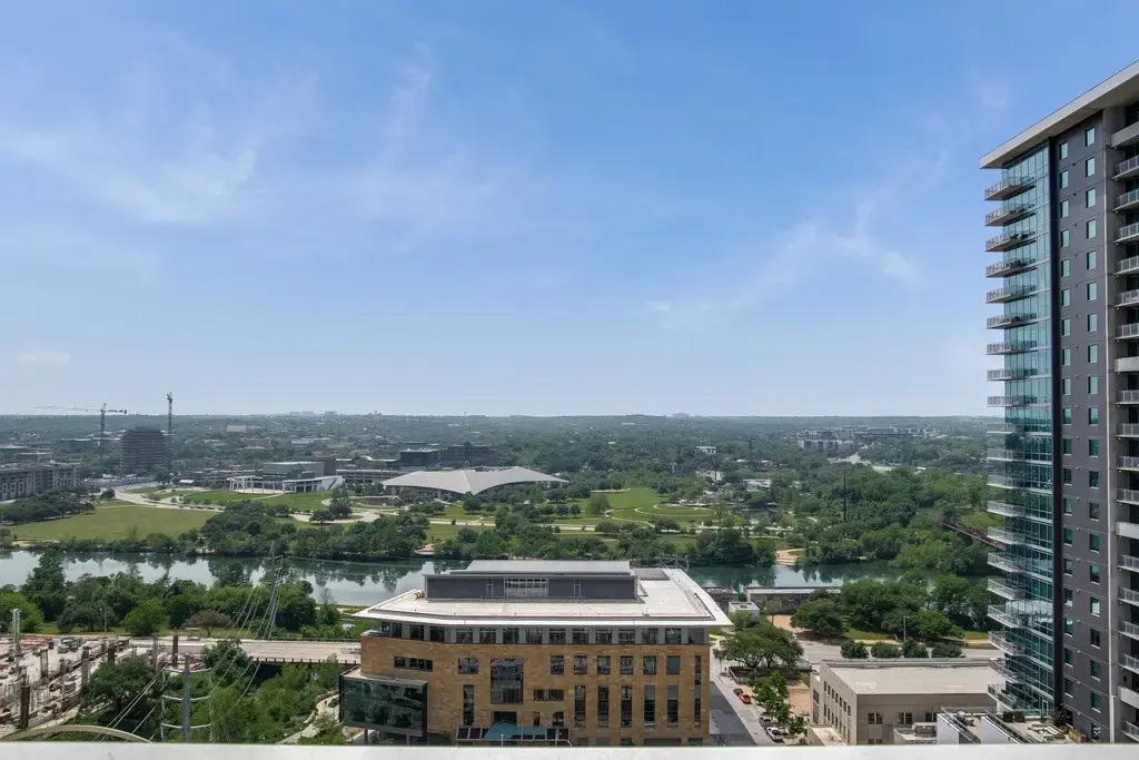 301 West Ave 2007, Austin