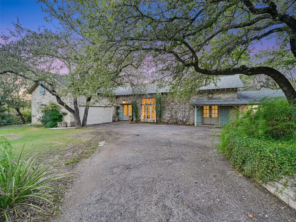 104 Mcconnell Dr, Austin