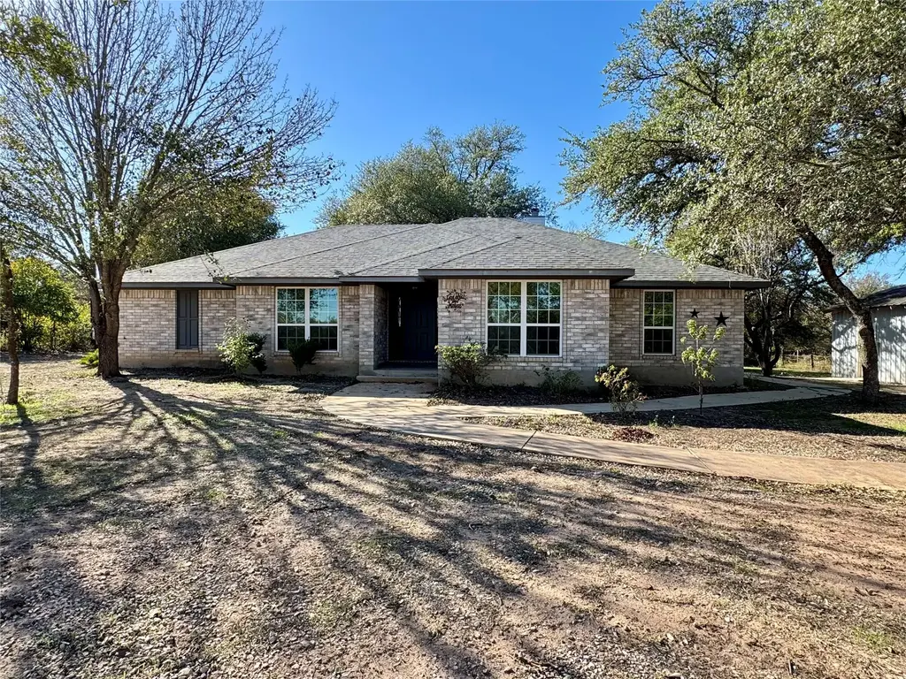 1229 N Fm 1626 B, Buda