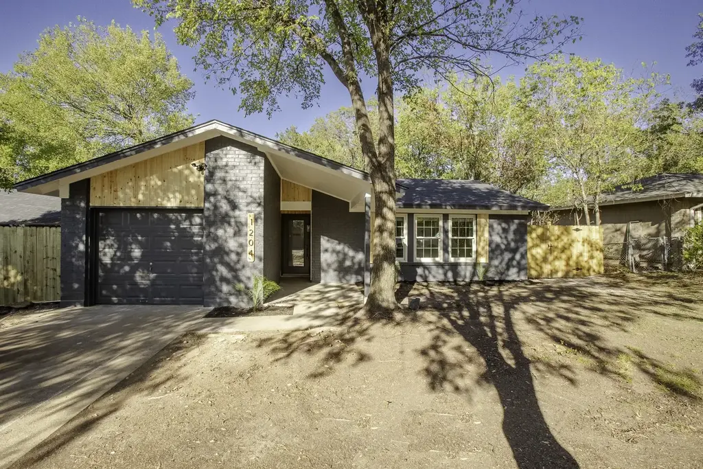 1204 Dunstan Dr, Austin