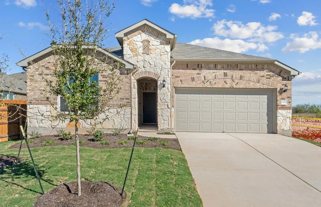 13508 Cerro Castelan Trce, Manor