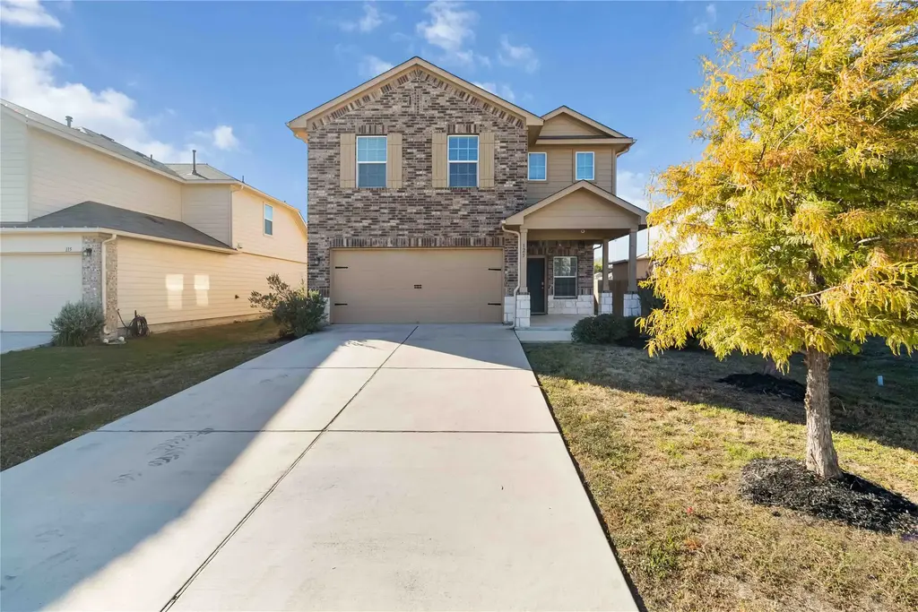 125 Orchard Ln, Kyle