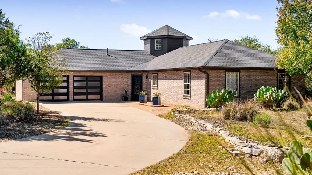 1010 Meadow Ridge Dr, Dripping Springs