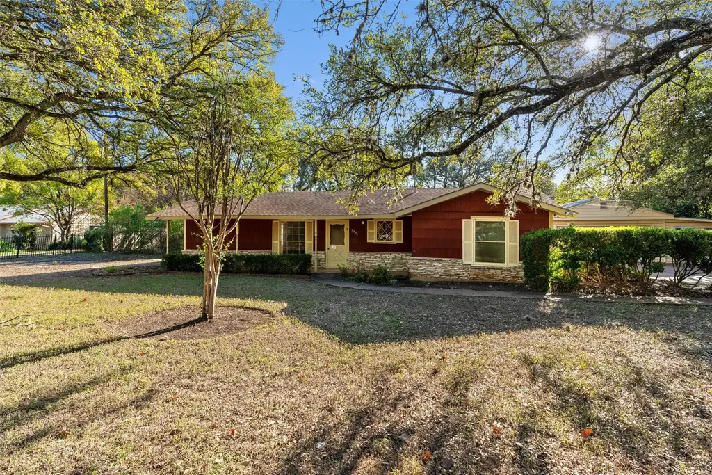 2907 Jones Rd, Sunset Valley