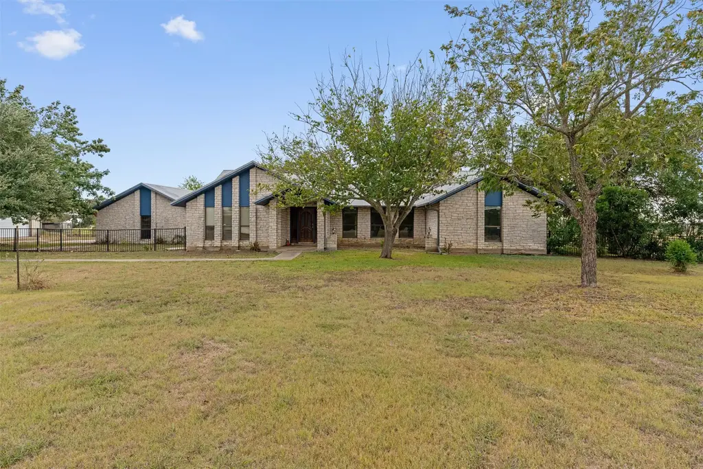 400 County Road 440 Rds, Thrall